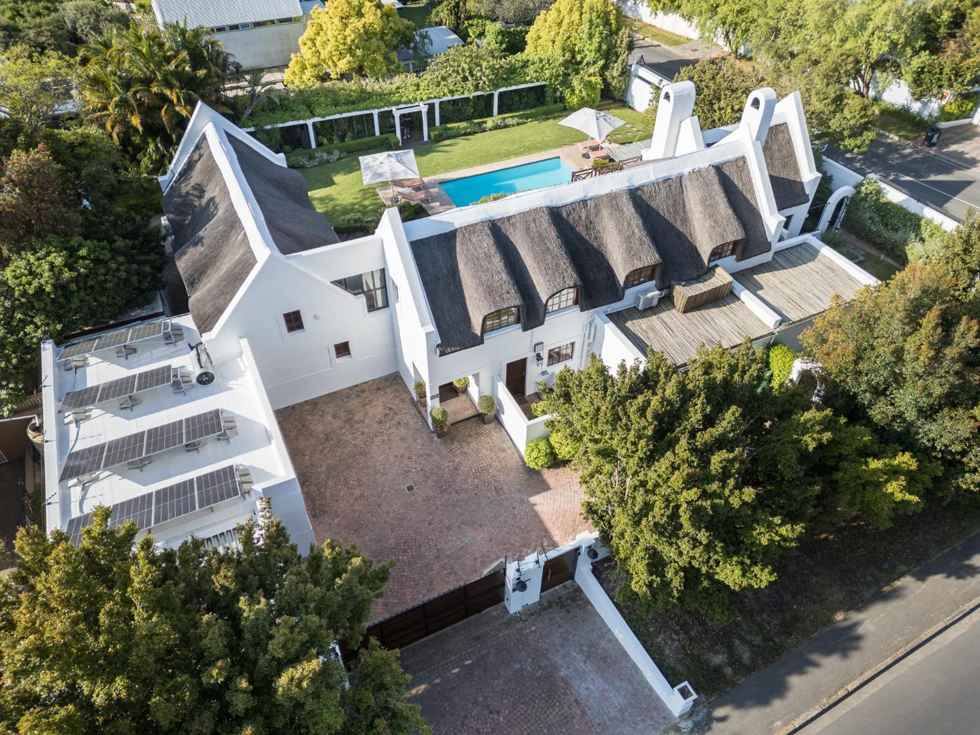 Die Rietdak - Reetdachhaus Mit Vier Schlafzimmern Cape Town Exterior photo
